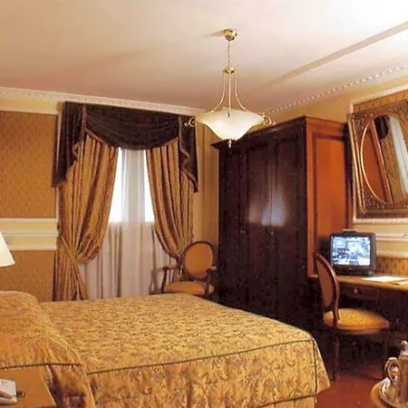 Champagne Garden Hotel Řím
