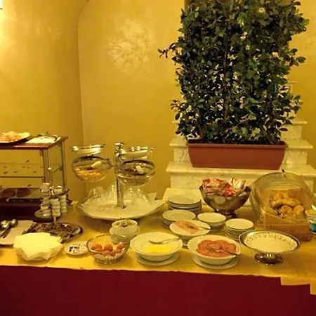 Champagne Garden Rome