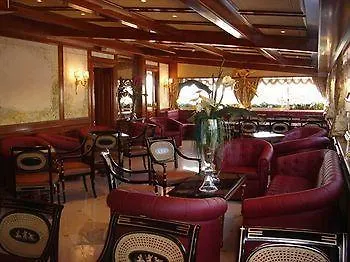 Champagne Garden Hotel Roma