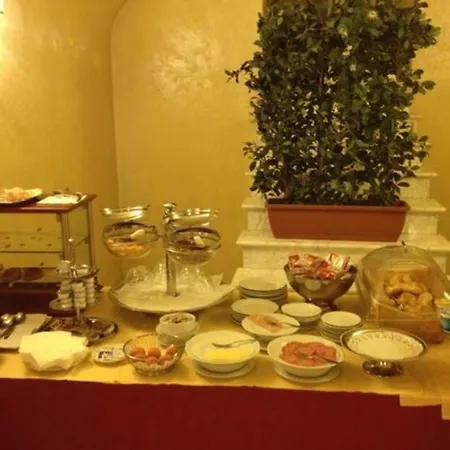 Hotel Champagne Garden 4*