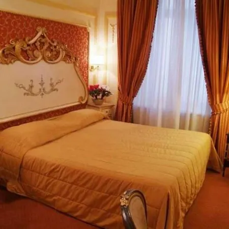 Champagne Garden 4* Roma