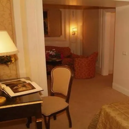 Hotel Champagne Garden 4*
