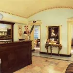 Champagne Garden Hotell 4*