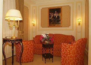Champagne Garden فندق 4*