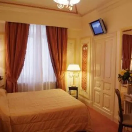 Champagne Garden روما
